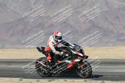 media/Dec-01-2025-Moto Forza (Mon) [[2daa91e15f]]/1-Advanced Group/Session 4 Turn 9/